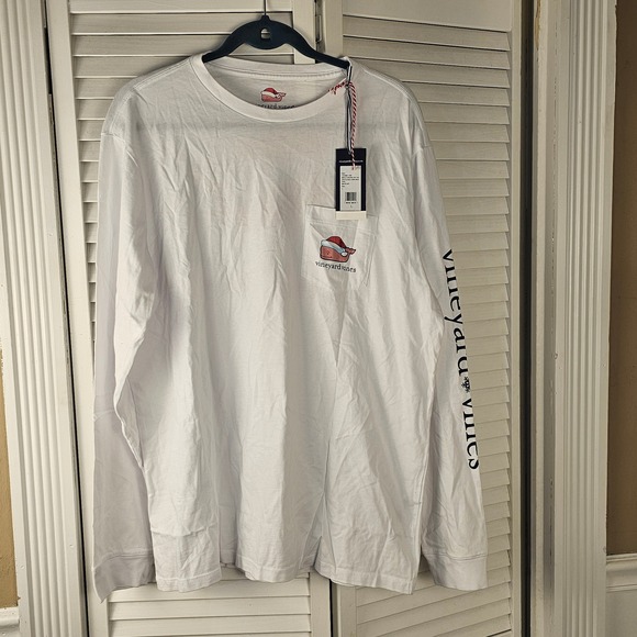 NWT Vineyard Vines Mens White Cap Long Sleeve Christmas Whale Tee Tshirt Large - Picture 1 of 4